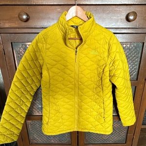 North Face ladies large thermoball jacket